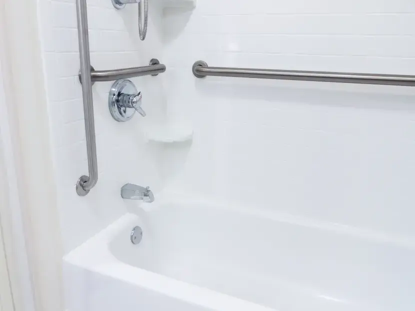 Salle de bain pour PMR 
